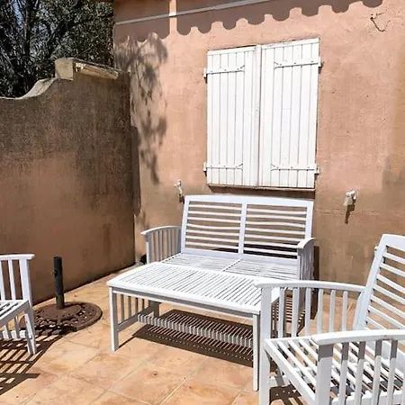 La Tonnelle: Deux Chambres, Terrasse, Parking Lägenhet