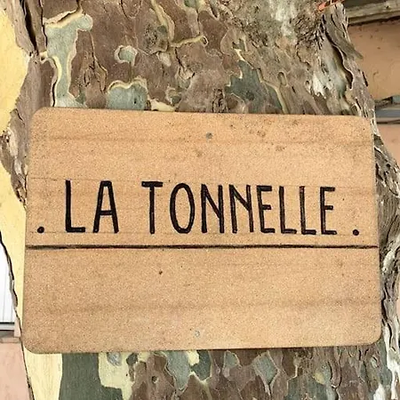 La Tonnelle: Deux Chambres, Terrasse, Parking