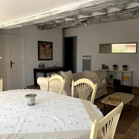 La Tonnelle: Deux Chambres, Terrasse, Parking Lägenhet